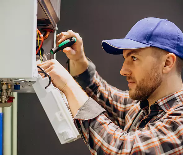 Expert Plumber for Tankless Water Heater Maintenance in Deer Park, NY: Schedule Professional Maintenance Services with Us